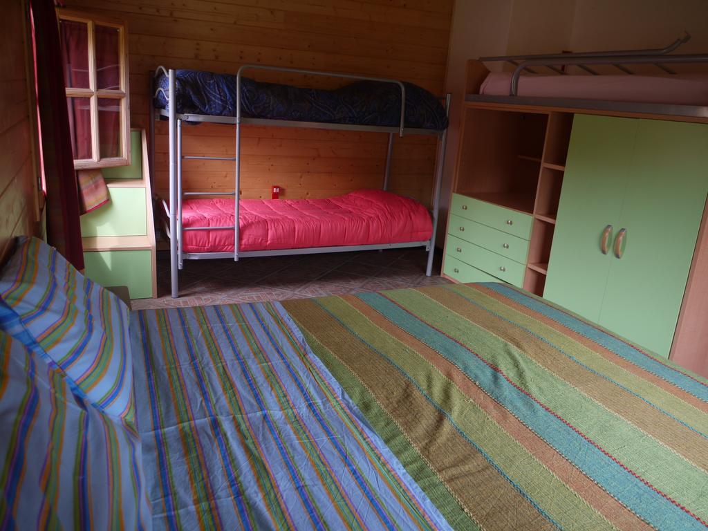 فلومينيماجيوري Su Trabi B&B الغرفة الصورة
